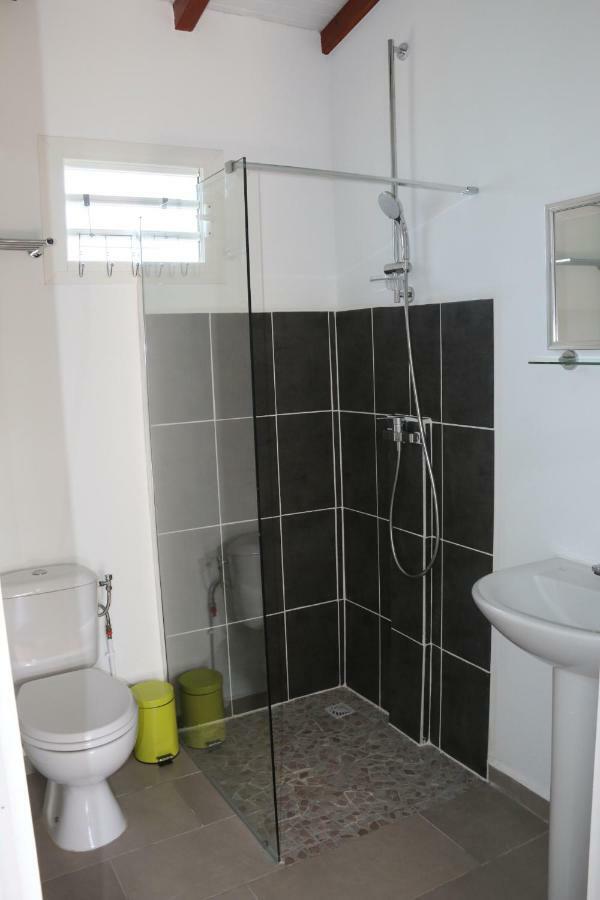 סנט-רוז L'Alizee & Spa Jacuzzi Privatif Haut De Gamme מראה חיצוני תמונה